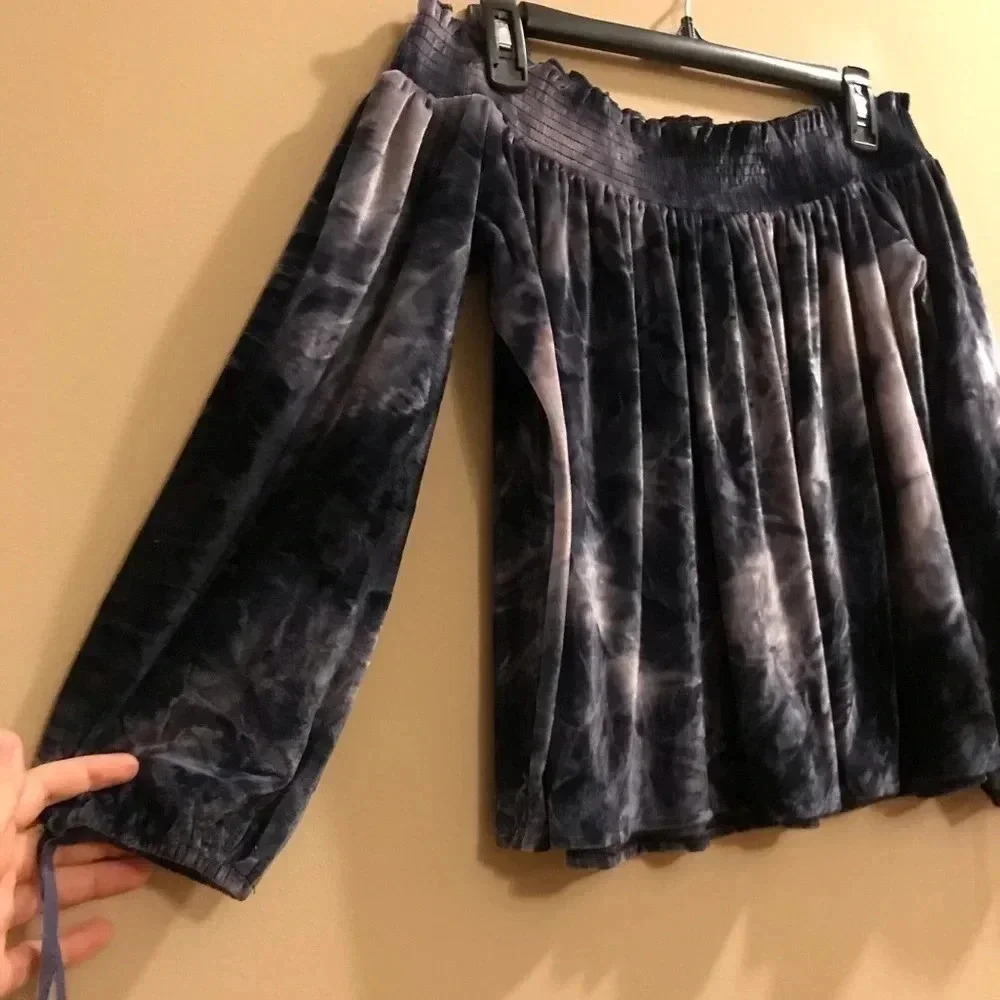 American Eagle Off Shoulder Top Tie Dye Velour - Picture 3 of 11